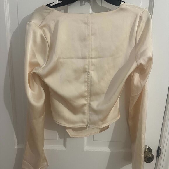 H&M Satin Wrap Blouse in Cream - Picture 2 of 4